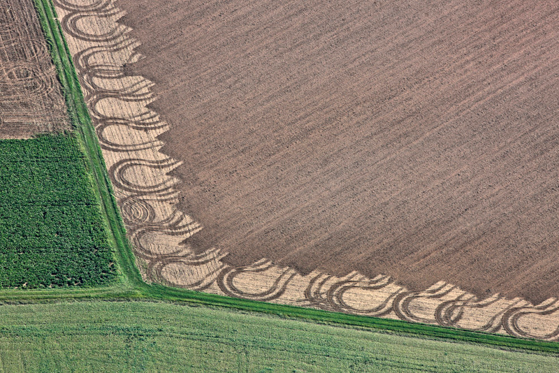 Illustration for article titled The Odd and Mesmerizing Aerial Photos of Klaus Leidorf